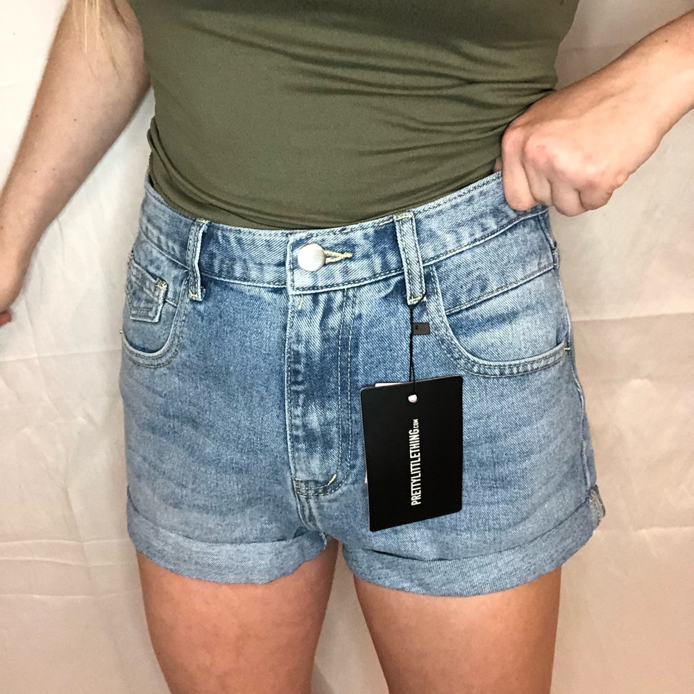 PRETTY LITTLE THING SHORTS BNWT